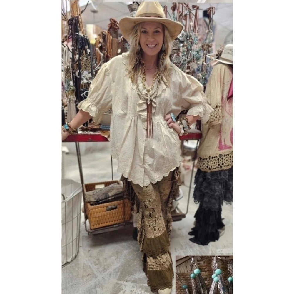 A Rare Bird Women's Boho Lace Eyelet Linen Ruffle V Neck Blouse Cream OS NWT